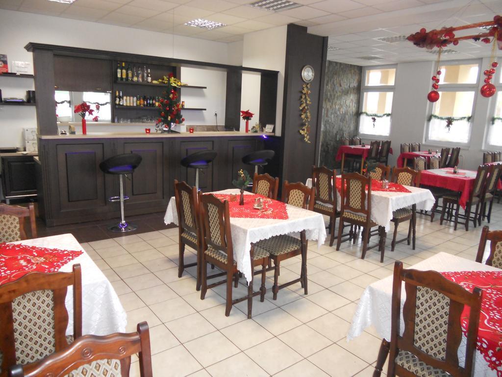 Motel Madona Μπάνσκα Μπίστριτσα Εξωτερικό φωτογραφία