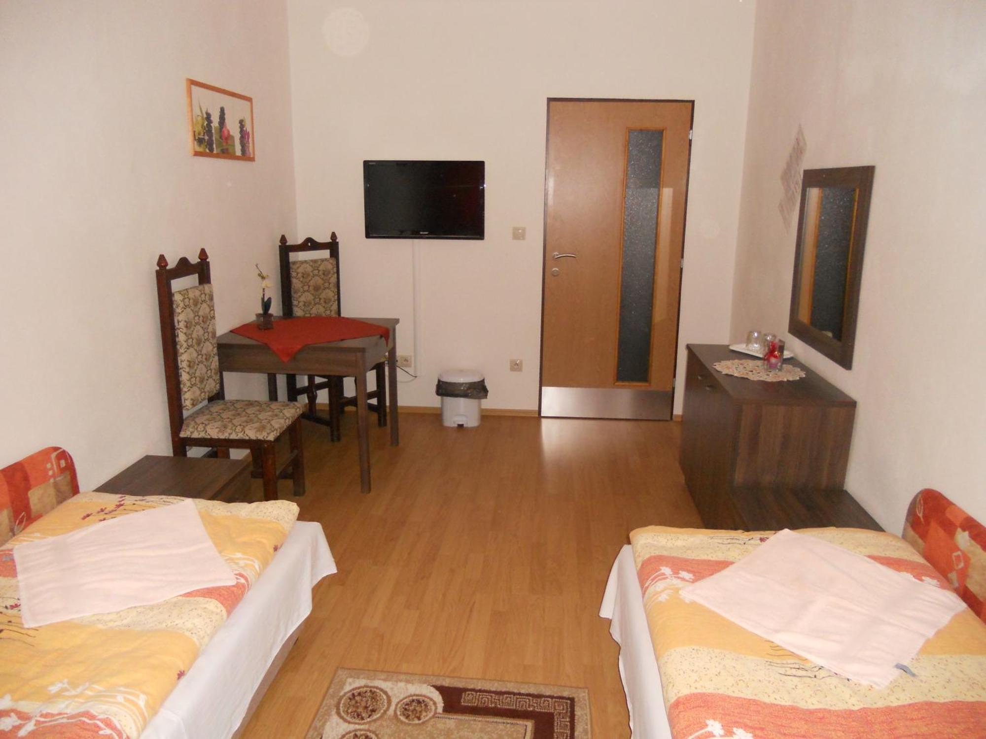 Motel Madona Μπάνσκα Μπίστριτσα Εξωτερικό φωτογραφία